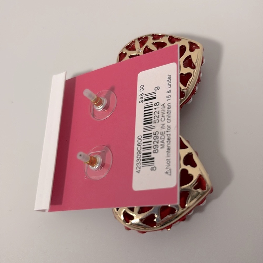 Lot of 2x NWT [Betsey Johnson] XOXO Pearl Heart Statement Earrings & Ring Set - Picture 11 of 15